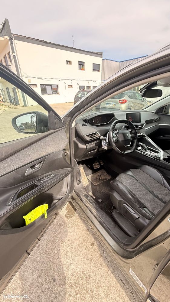 Peugeot 5008 BlueHDI 120 EAT6 Stop & Start Allure - 8