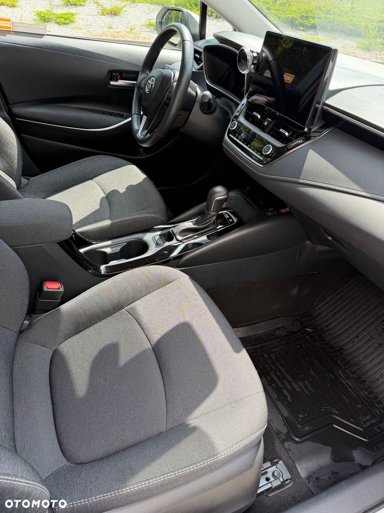 Toyota Corolla 1.8 Hybrid Comfort - 22