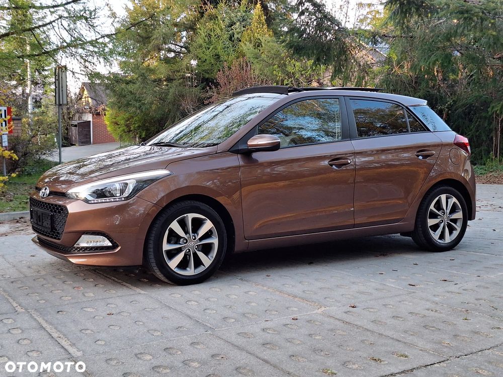 Hyundai i20 1.4 YES Gold - 11