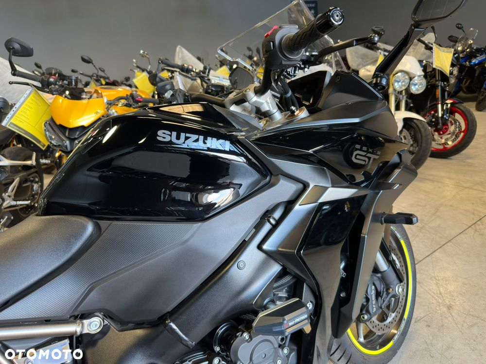 Suzuki GSX 1000 - 11