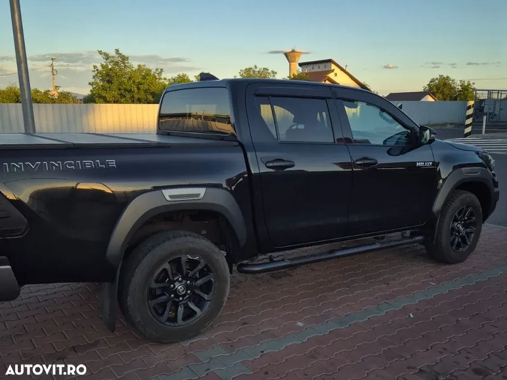 TOYOTA Hilux 2023 — imagine 3