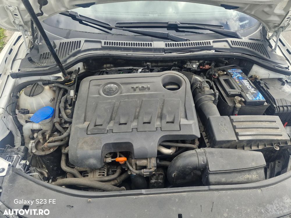 Skoda Superb 2.0 TDI Elegance DSG - 15