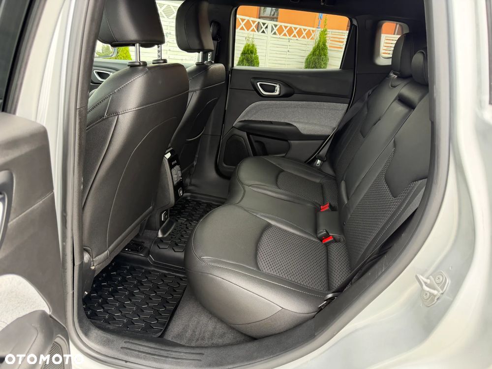 Jeep Compass - 18