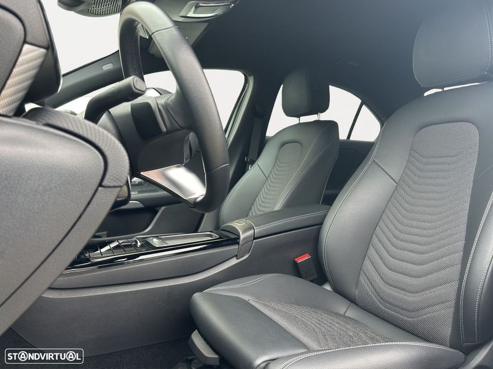 Mercedes-Benz A 180 d — fotografia 8