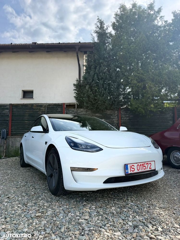 Tesla Model 3 - 2