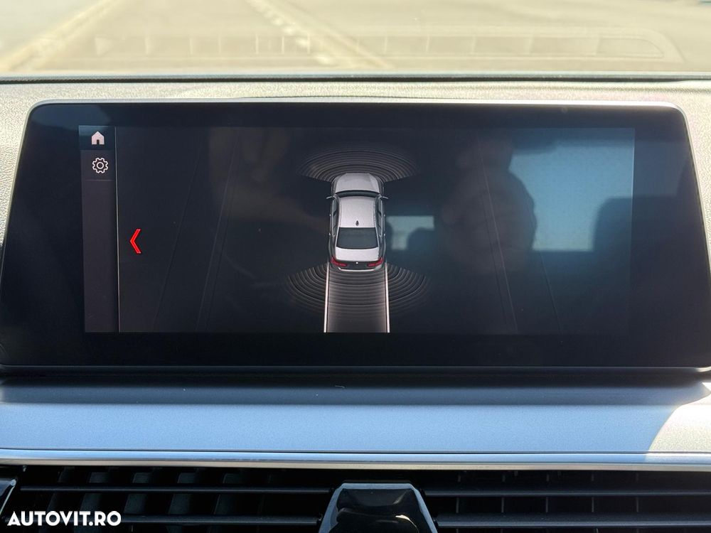 BMW Seria 5 520d Sport Line - 26