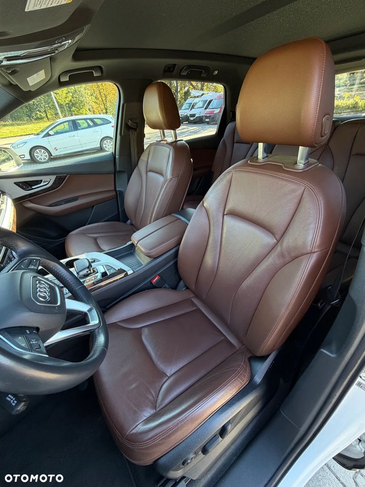 Audi Q7 - 25
