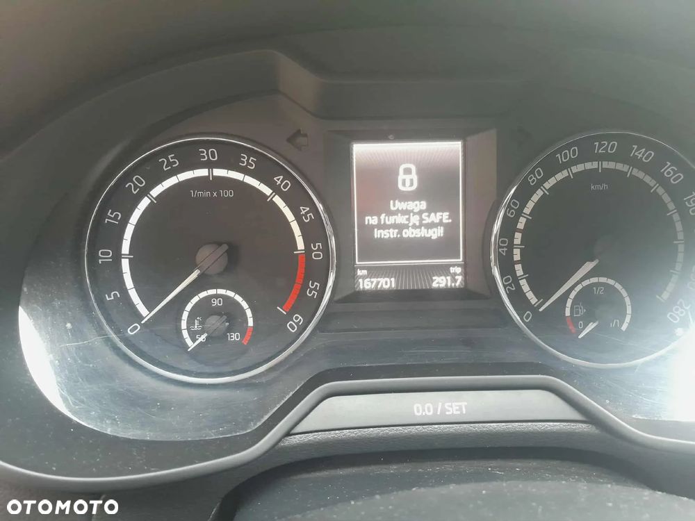 Skoda Octavia 2.0 TDI RS DSG - 8