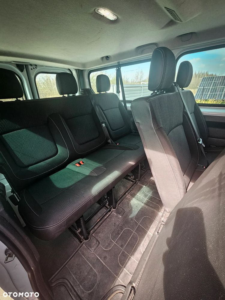 Renault Trafic Grand 1.6 dCi - 9