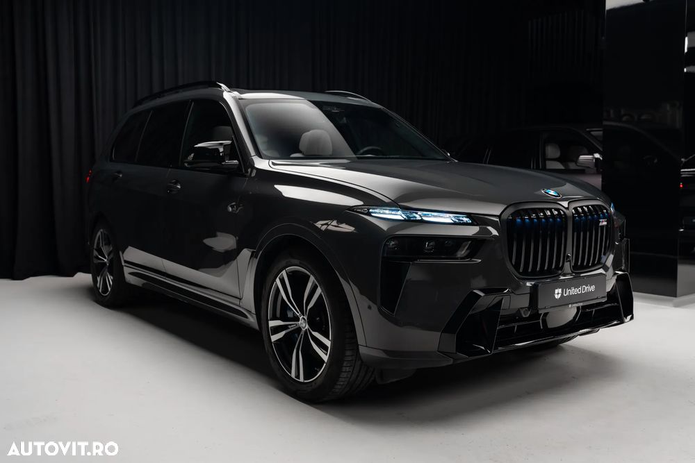 BMW X7 M60i xDrive AT MHEV - 4