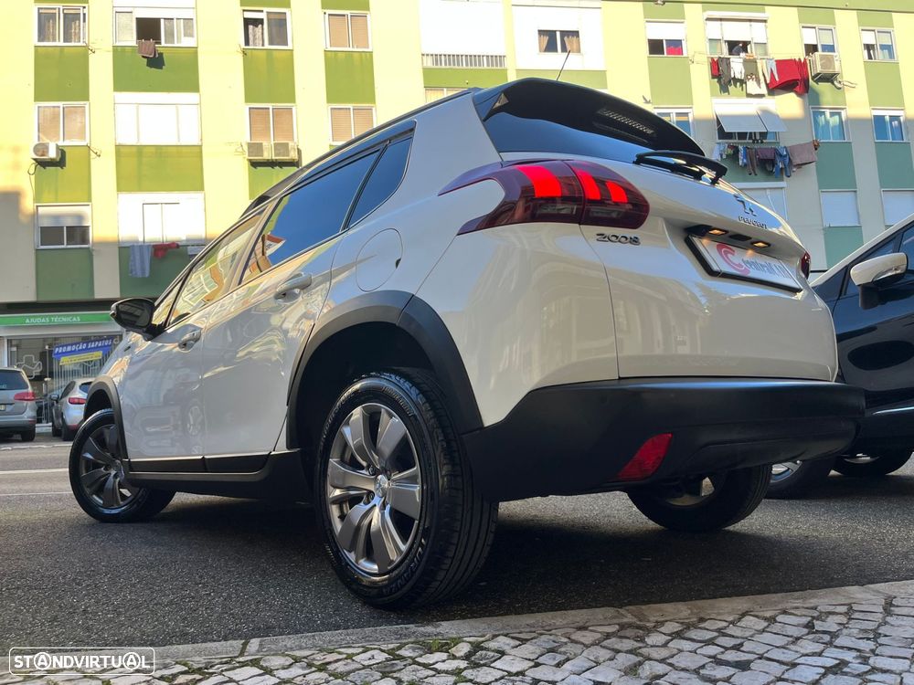 Peugeot 2008 1.5 BlueHDi Signature - 51