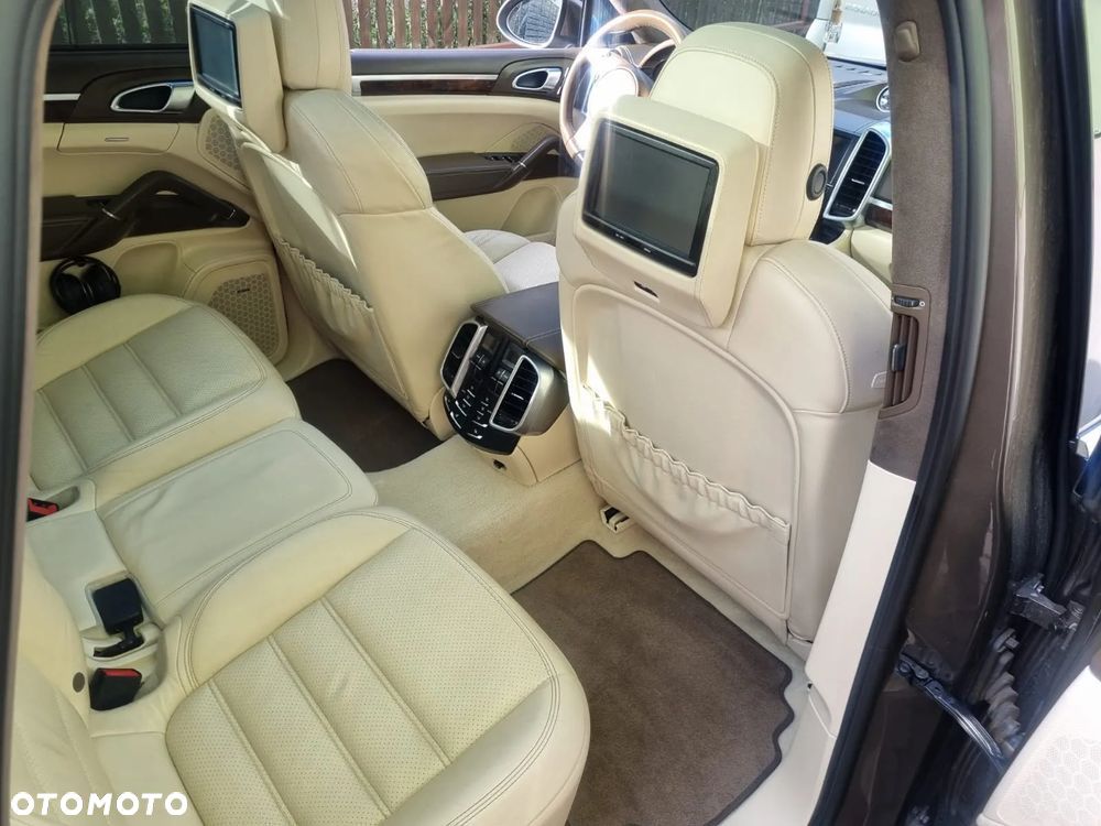 Porsche Cayenne - 20