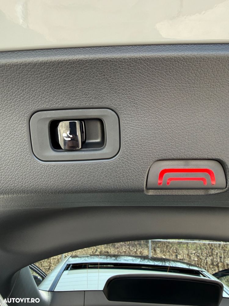 Mercedes-Benz GLC - 14