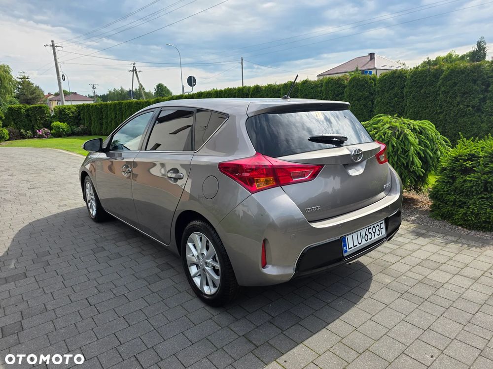Toyota Auris 1.6 Valvematic Edition - 3