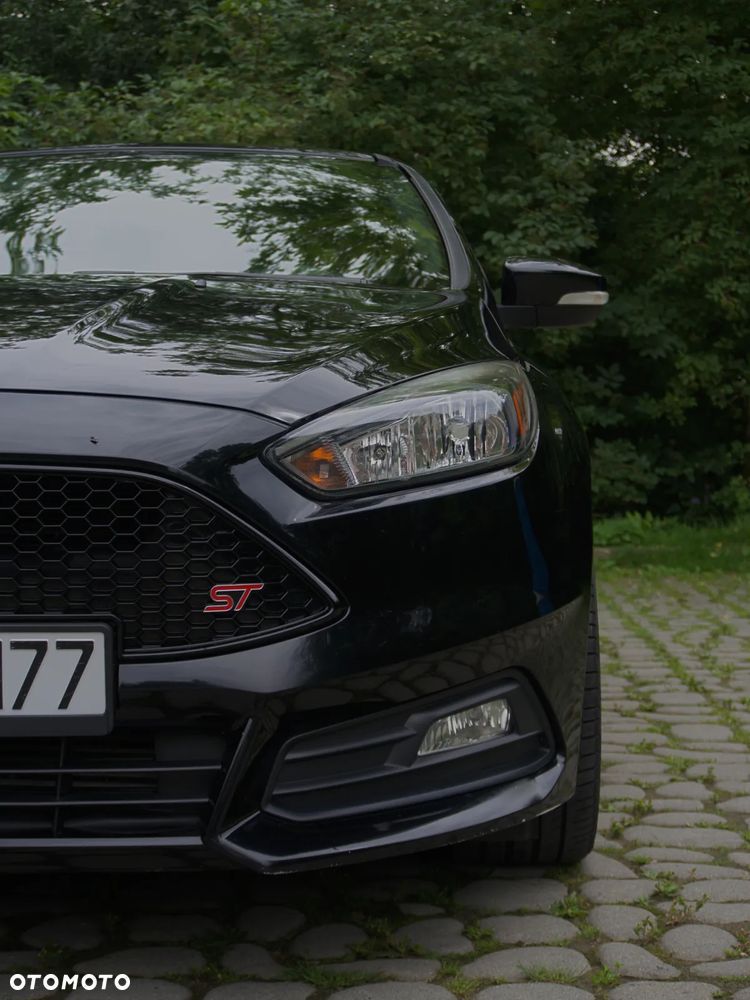 Ford Focus ST - 4