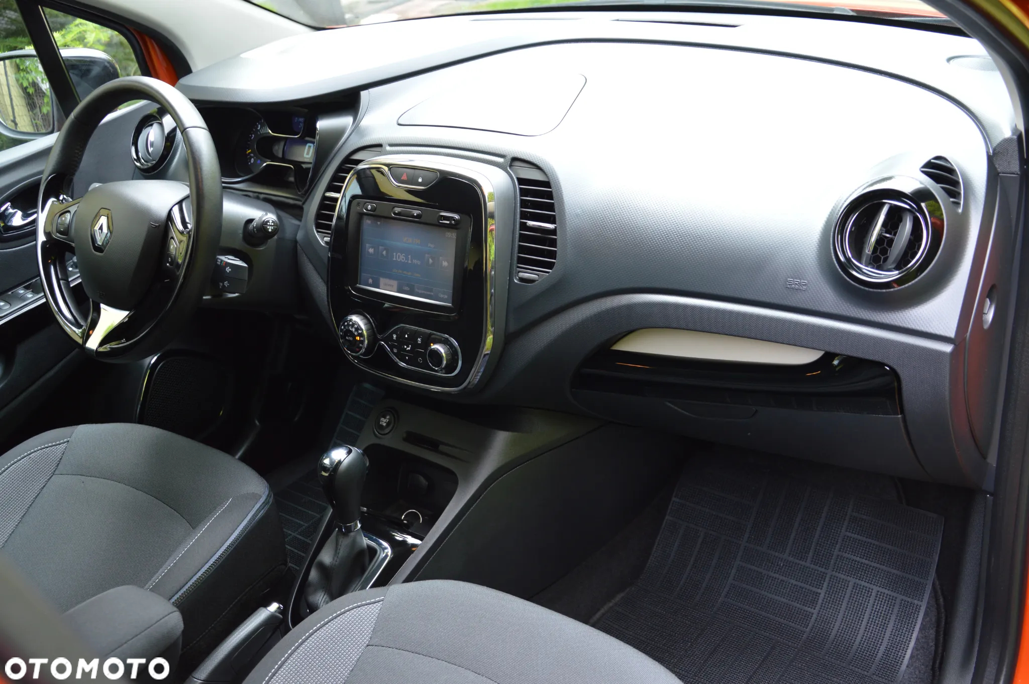 Renault Captur (ENERGY) dCi 90 EDC BOSE EDITION - 32