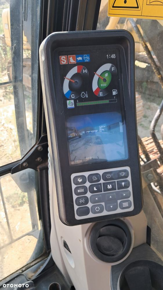 New Holland E 265 C - 9