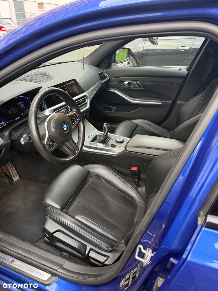 BMW Seria 3 318d M Sport - 6