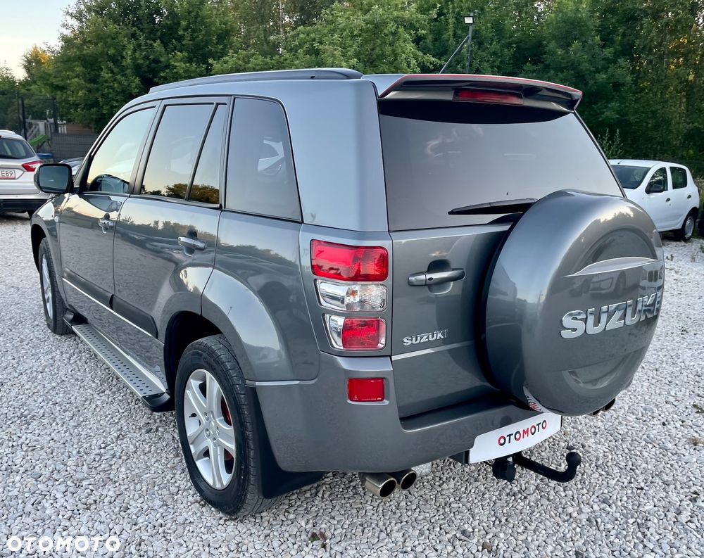 Suzuki Grand Vitara 2.0 Club Family - 8
