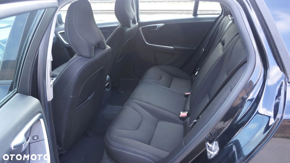 Volvo V60 D2 - 14