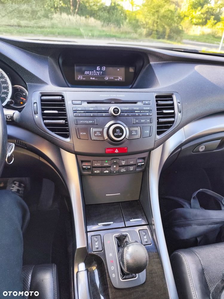 Honda Accord 2.0 Executive - 16