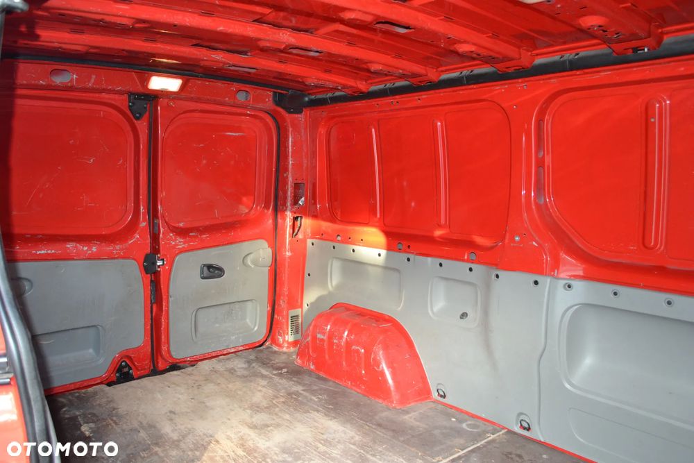Opel Vivaro - 24
