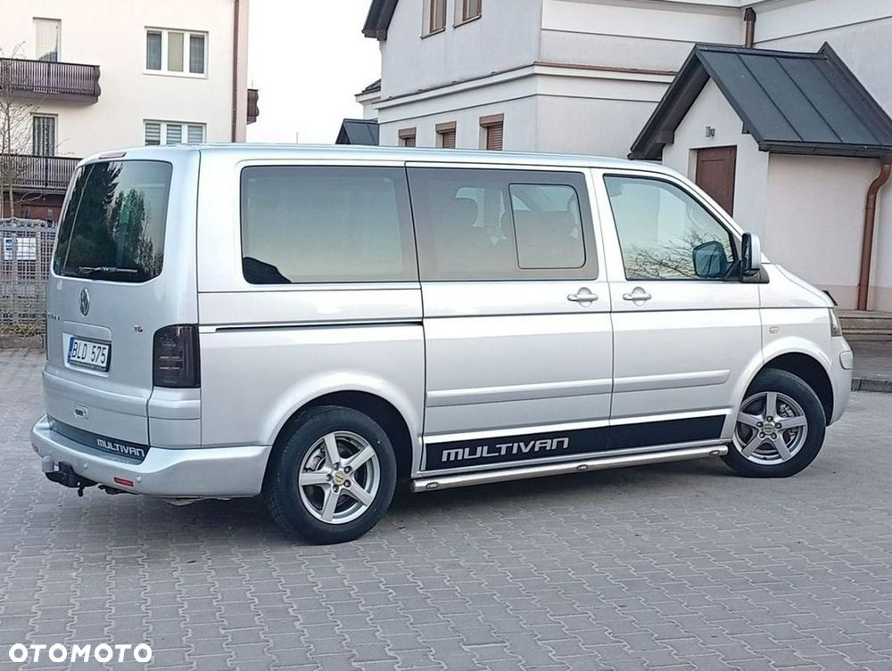 Volkswagen Multivan - 18