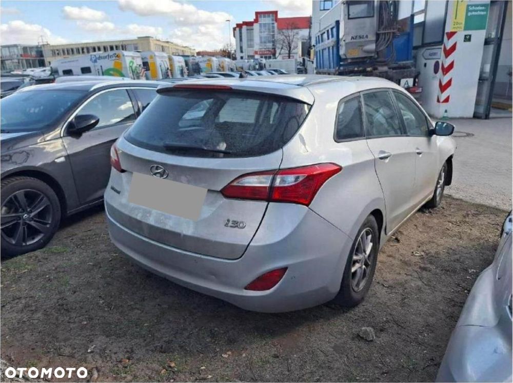 Hyundai i30 1.4 CRDi Trend - 6