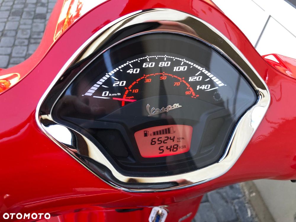 Vespa GTS - 2