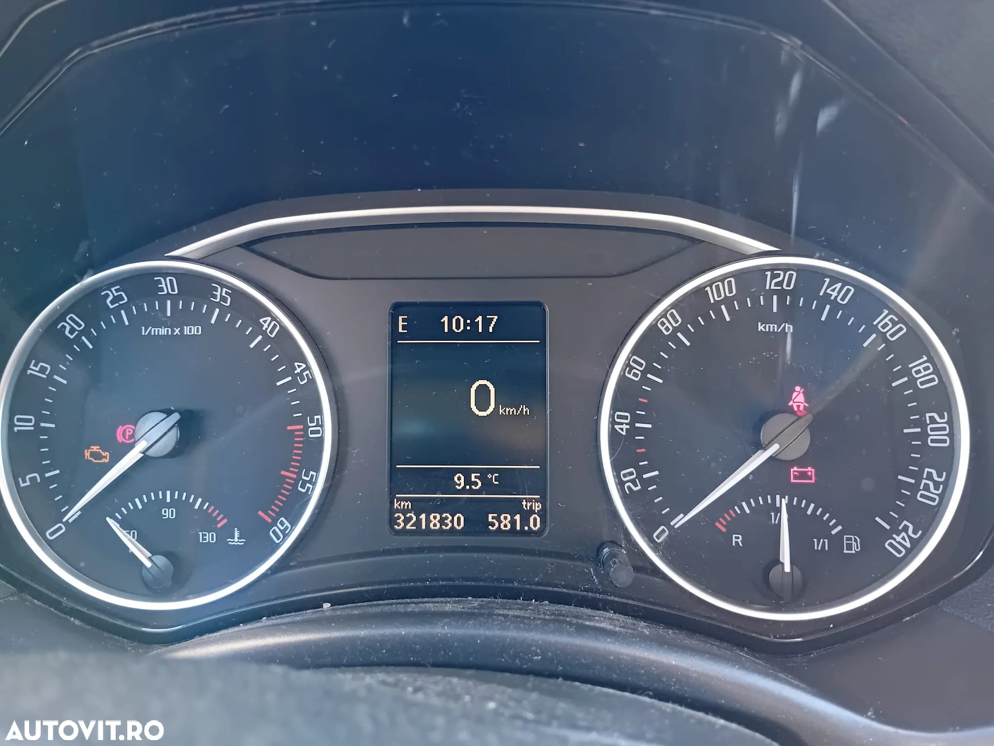 Skoda Octavia 1.6 TDI AMBITION - 6