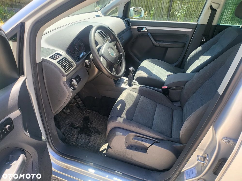 Volkswagen Touran 1.6 - 12
