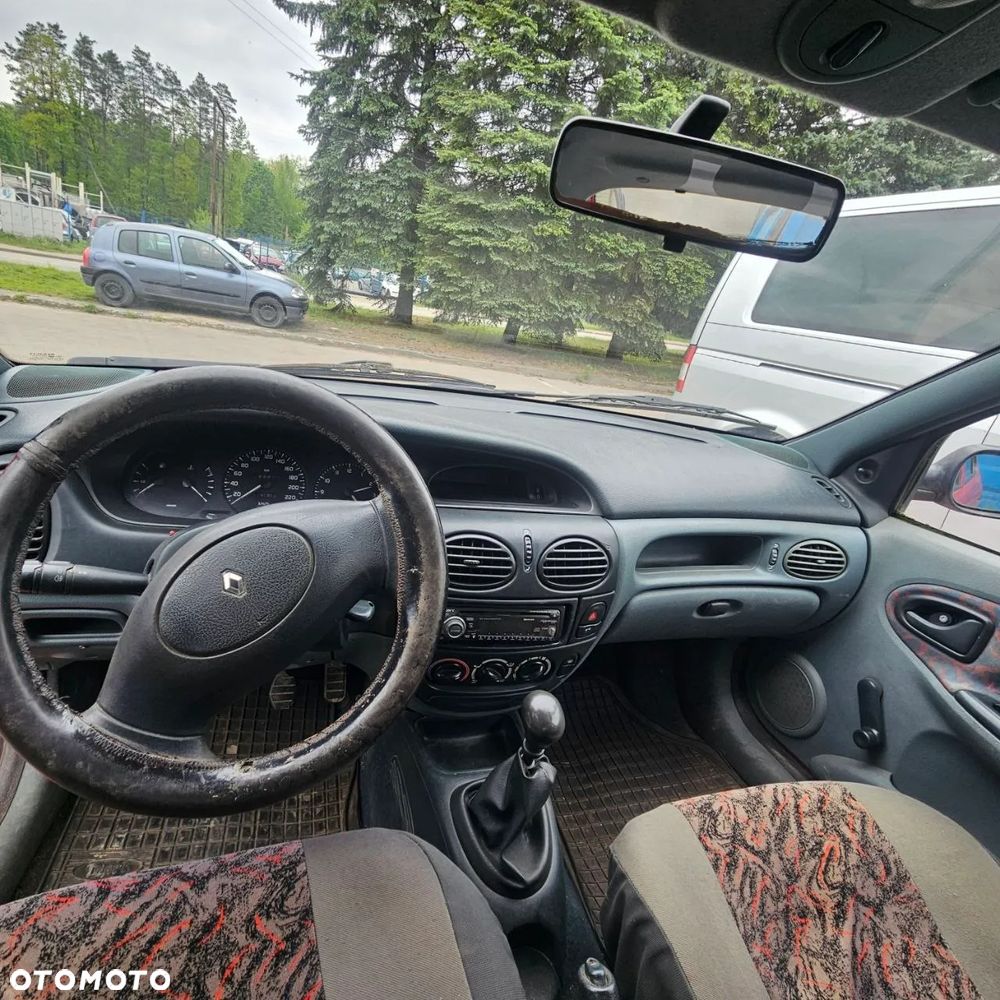 Renault Megane (1996) 1,4 B 55 kW / 75 KM (kod lak: 727 pojazd na części - 9