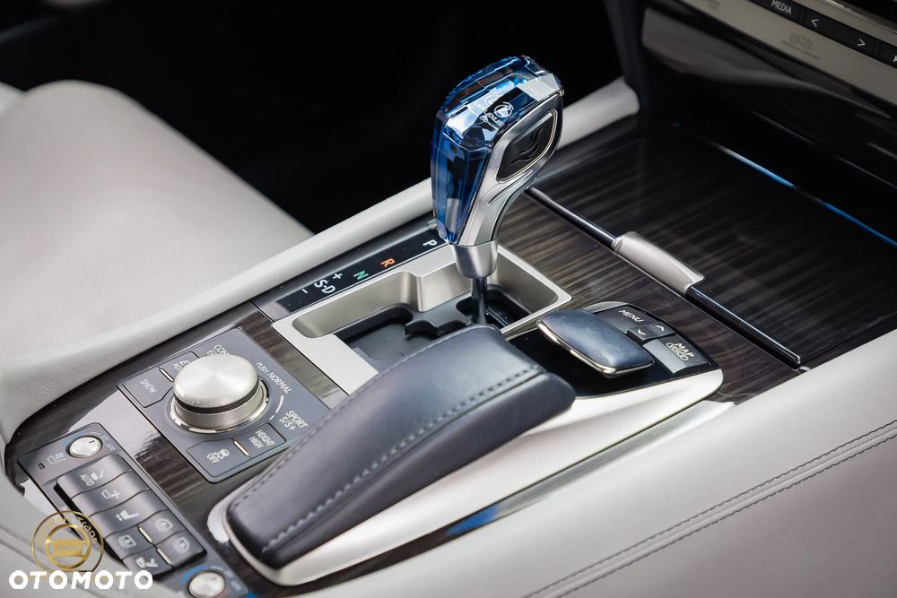 Lexus LS - 17