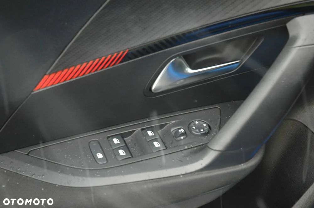 Peugeot 2008 1.2 PureTech Active Pack S&S - 10