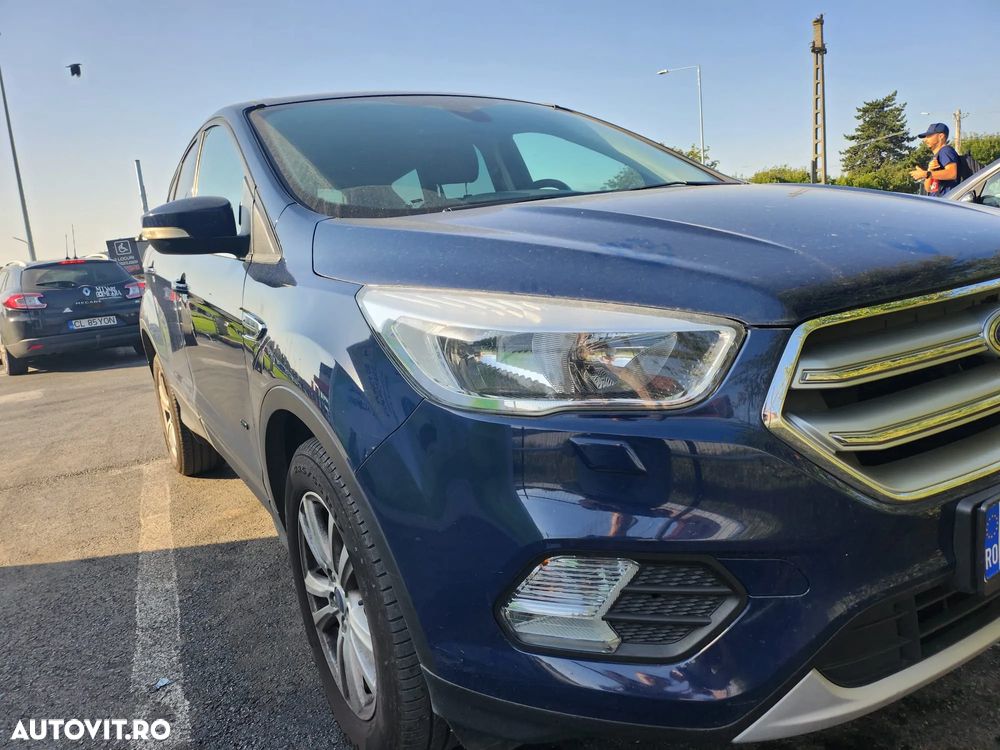 Ford Kuga - 1