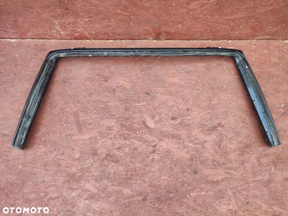 BMW E36 CABRIO ORYGINALNA RAMKA SZYBY PRZÓD / SŁUPKI "A" + ZAMKI DACHU PÓŁ-AUTOMAT. O NR: 1 977 607 OEM.  W BARDZO DOBRYM STANIE, BEZ RDZY - 1