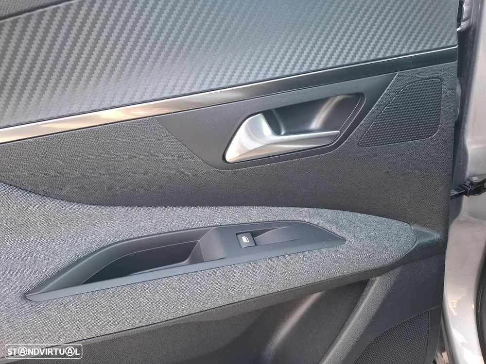 Peugeot 3008 PureTech 130 Stop & Start GPF EAT8 Active Business-Pack - 34