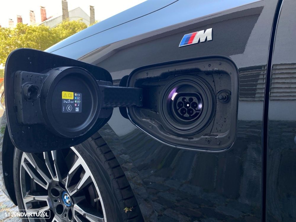 BMW 530 e Pack Desportivo M - 3