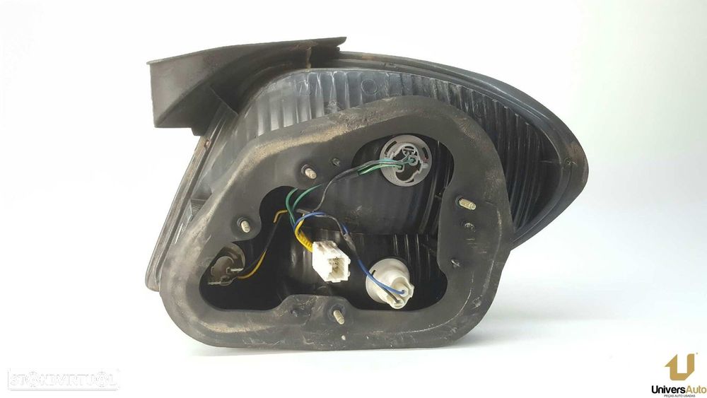 FAROLIM TRASEIRO ESQUERDO HYUNDAI COUPE (RD) 1.6 FX - 2