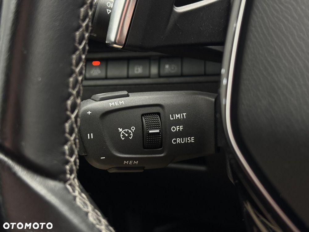 Peugeot 3008 1.6 PureTech Hybrid PHEV Allure Pack S&S EAT8 - 21