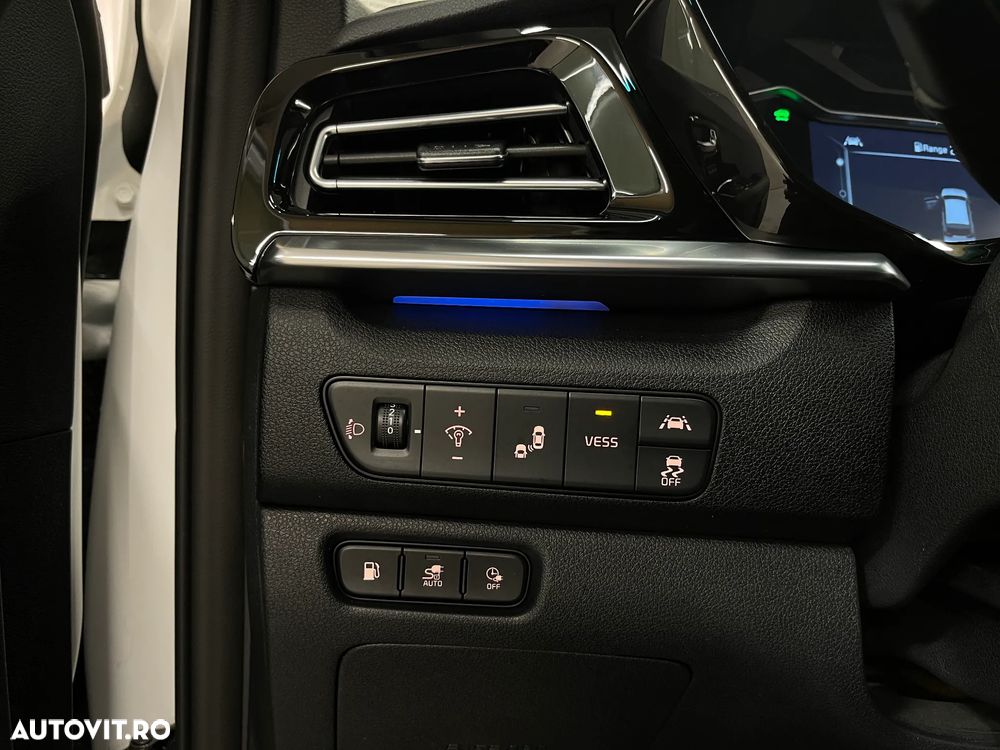 Kia Niro 1.6 GDI PHEV 2WD OPF Aut. Spirit - 29