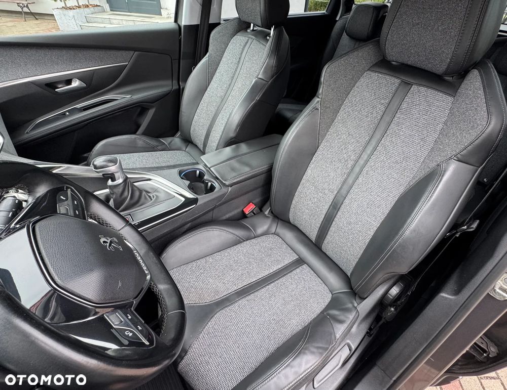 Peugeot 5008 - 18