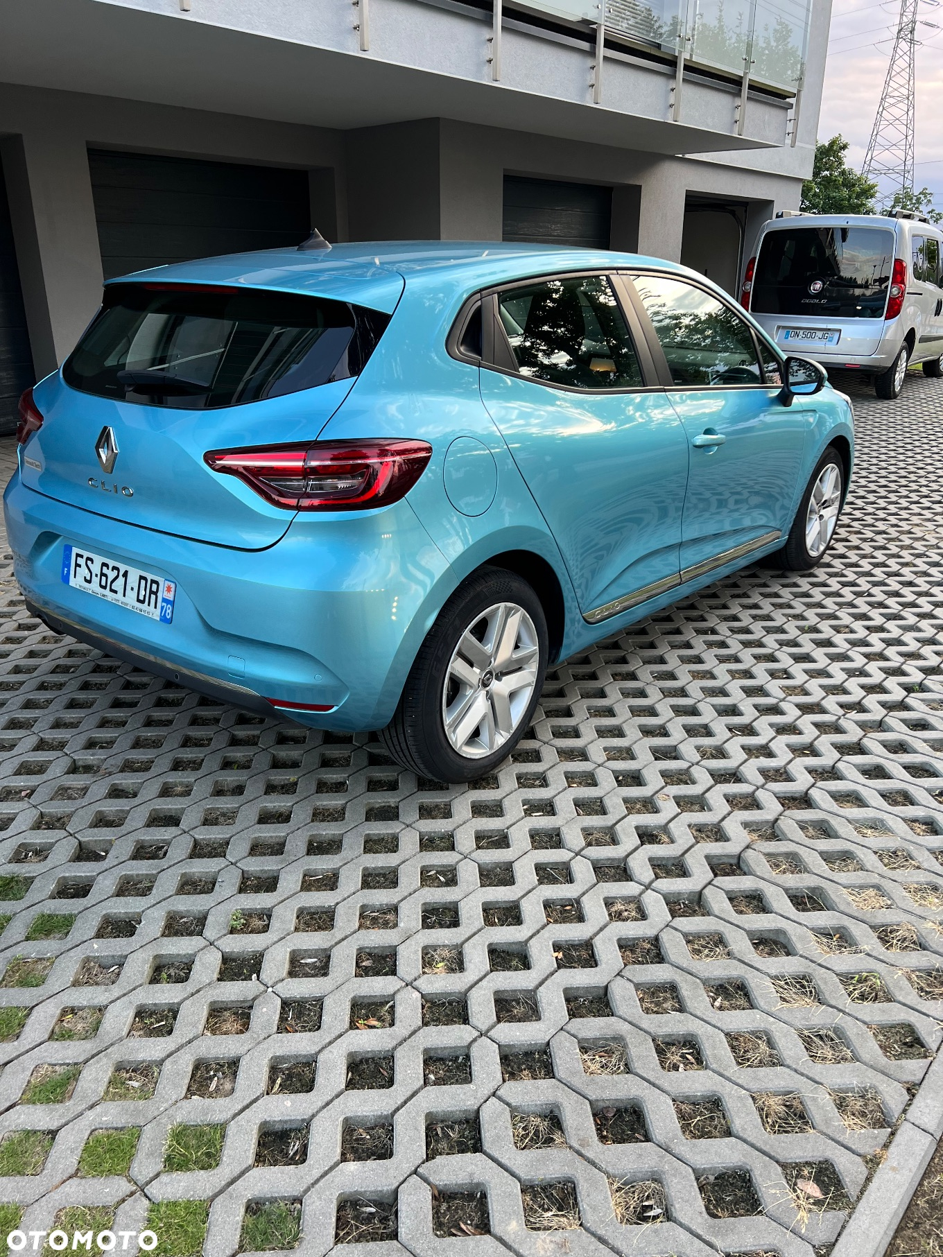 Renault Clio BLUE dCi 85 EXPERIENCE - 4