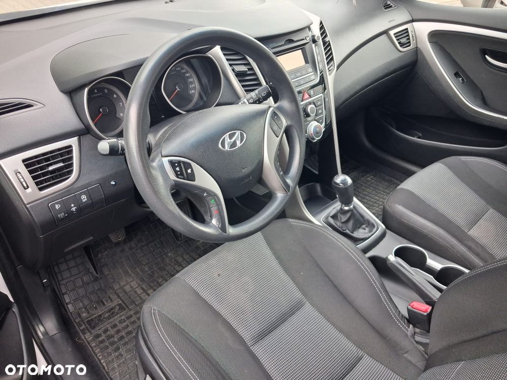 Hyundai i30 1.6 GDI Classic - 8