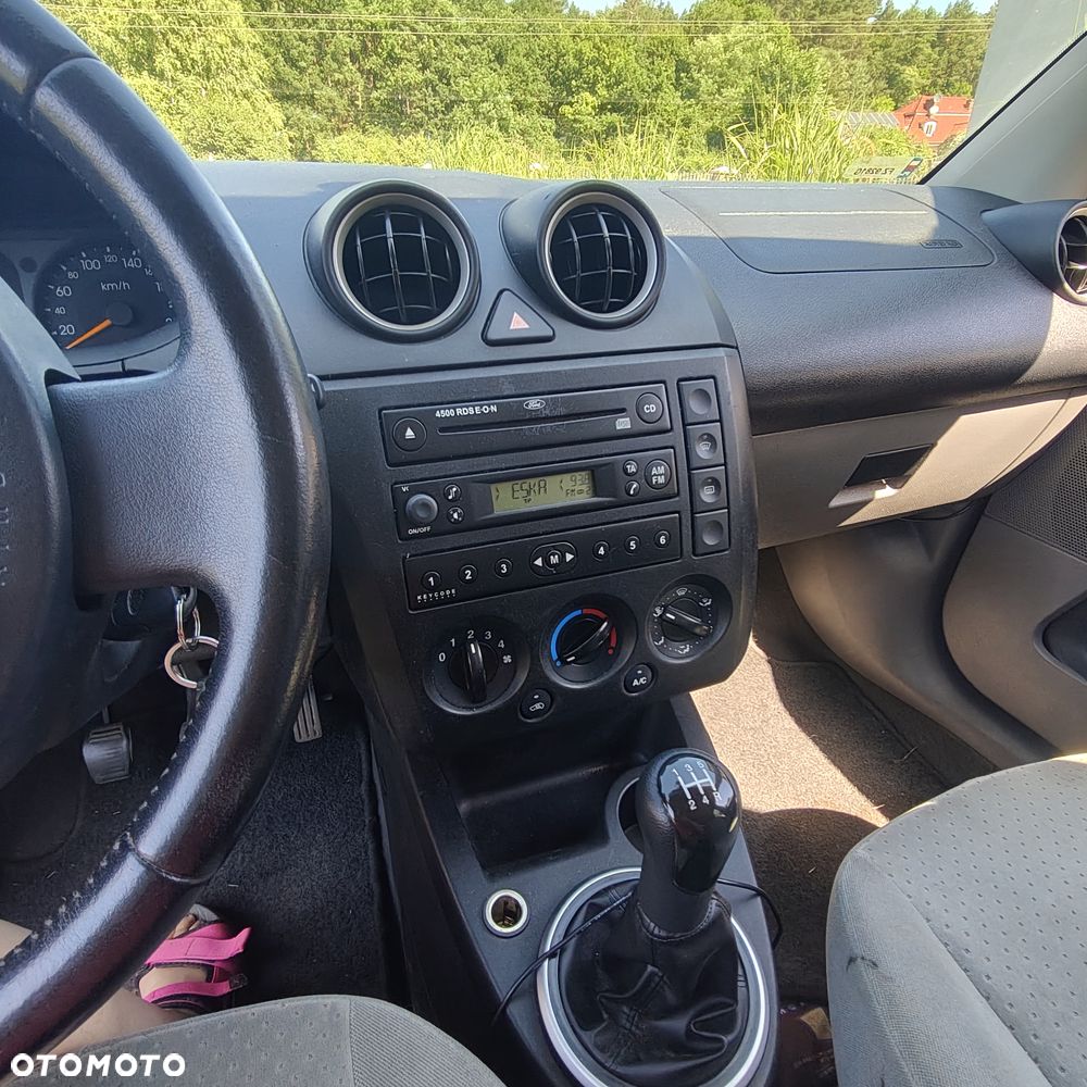 Ford Fiesta 1.4 Ghia - 8