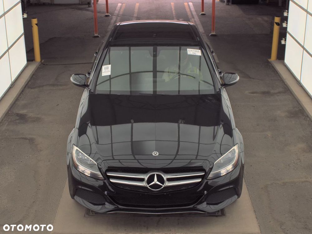 Mercedes-Benz Klasa C 300 9G-TRONIC - 4