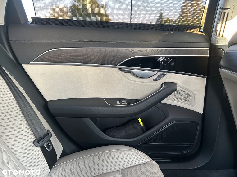 Audi A8 - 17
