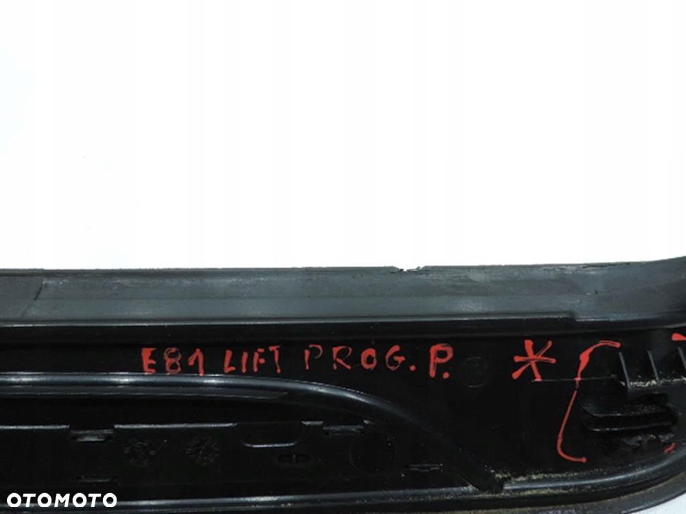 LISTWA NAKŁADKA PROGU PRAWA BMW E81 LIFT - 3