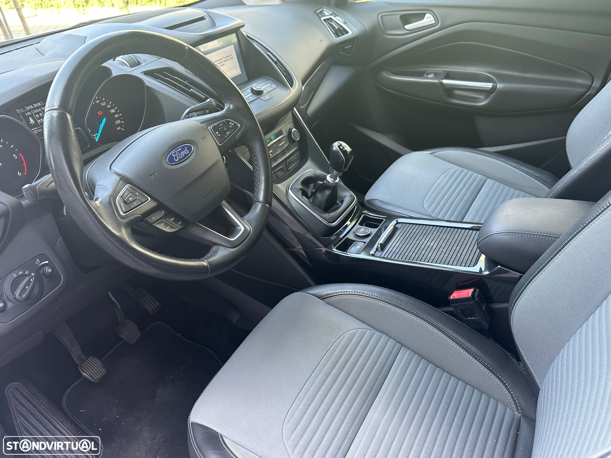 Ford Kuga 1.5 TDCi Titanium - 14