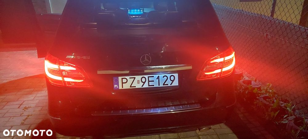 Mercedes-Benz Klasa B 180 (CDI) d 7G-DCT AMG Line - 40